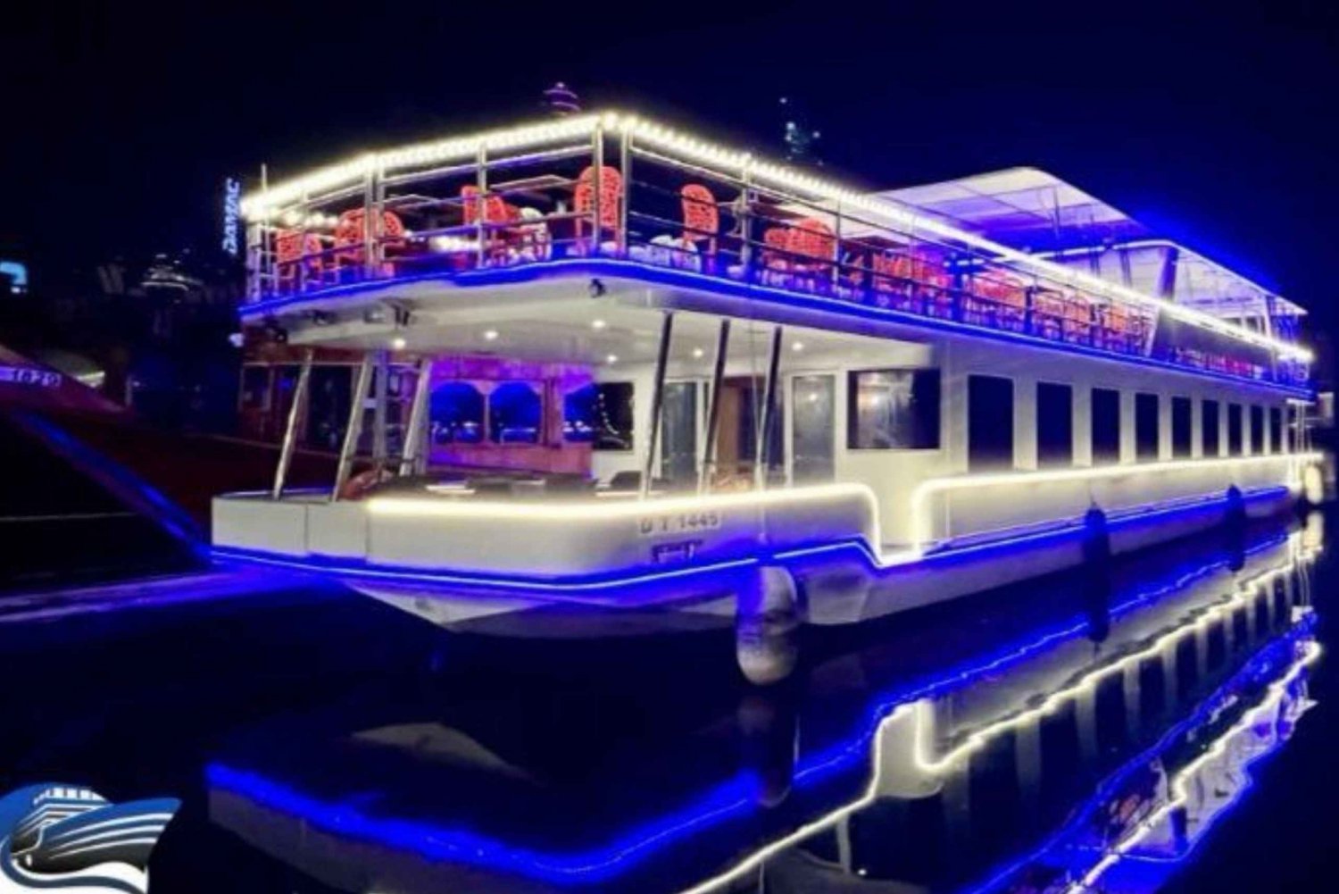 Dubai: Paseo en barco por el canal con cena buffet y bebidas