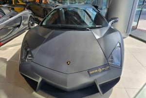 Dubai: Luxusauto-Showroom-Tour mit Rückfahrt zur Dubai Mall