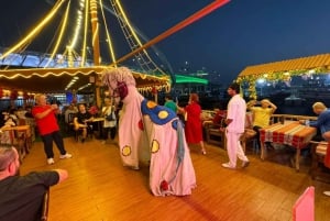 Dubai: Luxury Dinner Cruise with Live Music