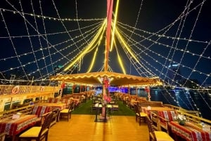 Dubai: Luxury Dinner Cruise with Live Music