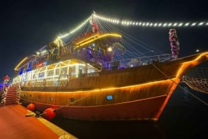 Dubai: Luxury Dinner Cruise with Live Music
