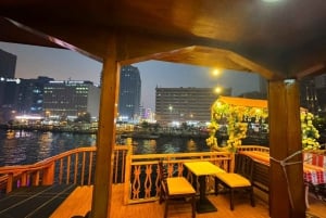 Dubai: Luxury Dinner Cruise with Live Music