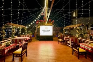 Dubai: Luxury Dinner Cruise with Live Music