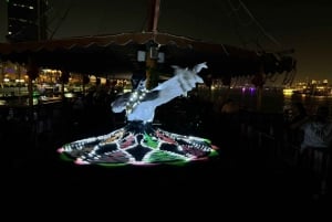 Dubai: Luxury Dinner Cruise with Live Music