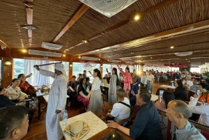 Dubai: Luksusbådtur med middag og livemusik