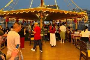 Dubai: Luksusbådtur med middag og livemusik