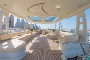 Dubai Waves & Dunes: Luxury Yacht Cruise w/ Red Dunes Safari