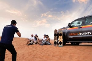 Dubai Waves & Dunes: Luxury Yacht Cruise w/ Red Dunes Safari