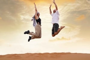 Dubai Waves & Dunes: Luxury Yacht Cruise w/ Red Dunes Safari