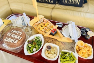 ドバイ：豪華な50フィートのプライベートヨットクルーズ（寿司オプション付き）をお楽しみください