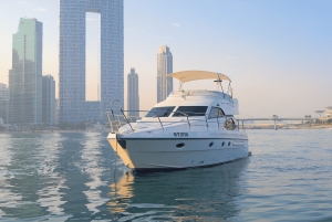 ドバイ：豪華な50フィートのプライベートヨットクルーズ（寿司オプション付き）をお楽しみください