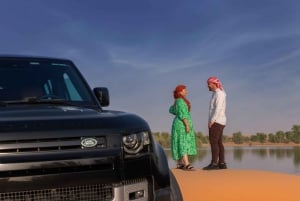 Dubaï : Safari de luxe en Land Rover Defender avec repas à 6 plats