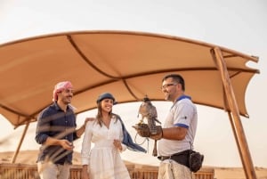 Dubai: Safári de luxo em Land Rover Defender com refeição de 6 pratos
