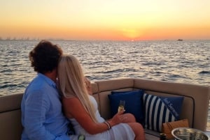 ドバイ：お食事とお飲み物付きの豪華観光クルーズ