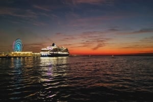 ドバイ：お食事とお飲み物付きの豪華観光クルーズ