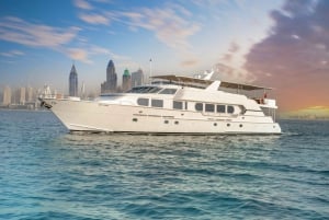 Luxury Yacht Dubai: 118ft (+1 hour free) offer till Sep15