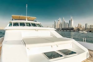 Luxury Yacht Dubai: 118ft (+1 hour free) offer till Sep15
