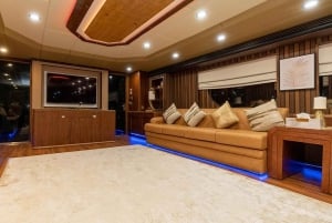 Luxury Yacht Dubai: 118ft (+1 hour free) offer till Sep15