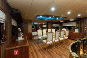 Luxury Yacht Dubai: 118ft (+1 hour free) offer till Sep15