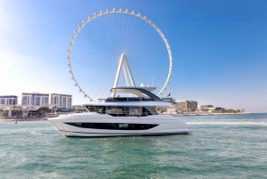 Dubai: Luxus-Yacht-Tour mit Live-Barbecue und Hotel-Transfer