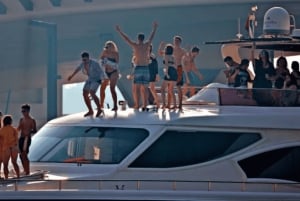 Dubai: Luxury Yacht Tour with Wonder Bus Tour on land & Sea