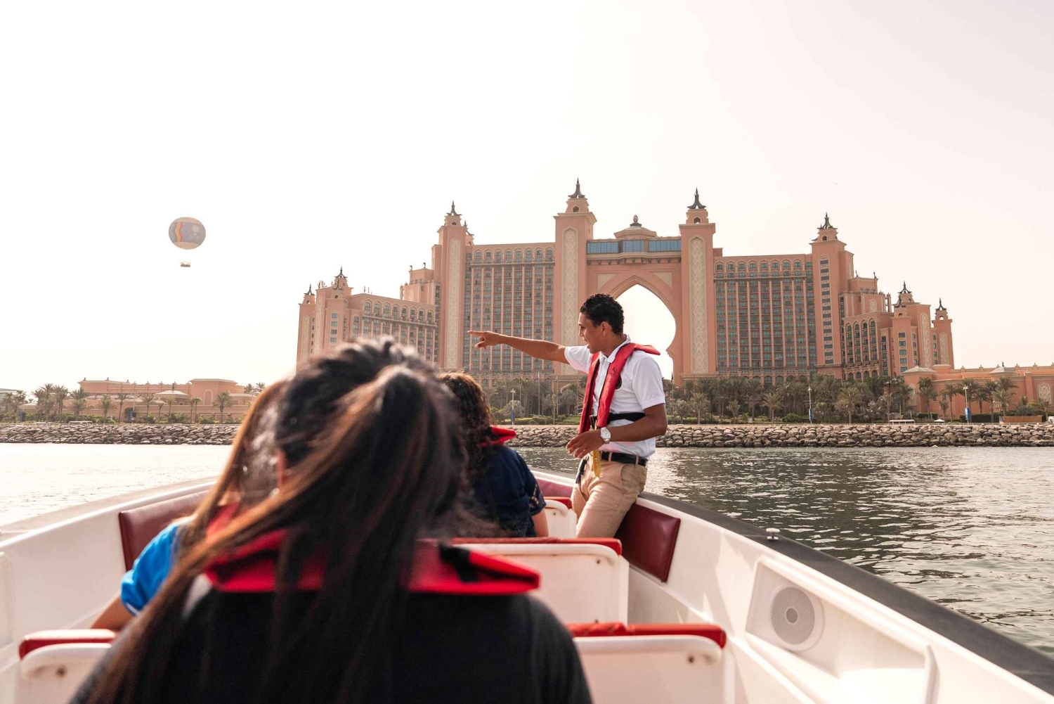 Dubai Marina: 1 tunnin ylellinen sightseeing-pikaveneajelu