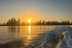 ドバイ・マリーナ：1時間ラグジュアリー観光スピードボートツアー