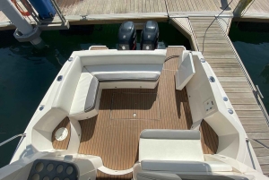 Dubai Marina: 2-timmars tur med minijacht