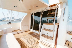 Dubai: Private Luxury Yacht Tour on a 50-Foot Yacht