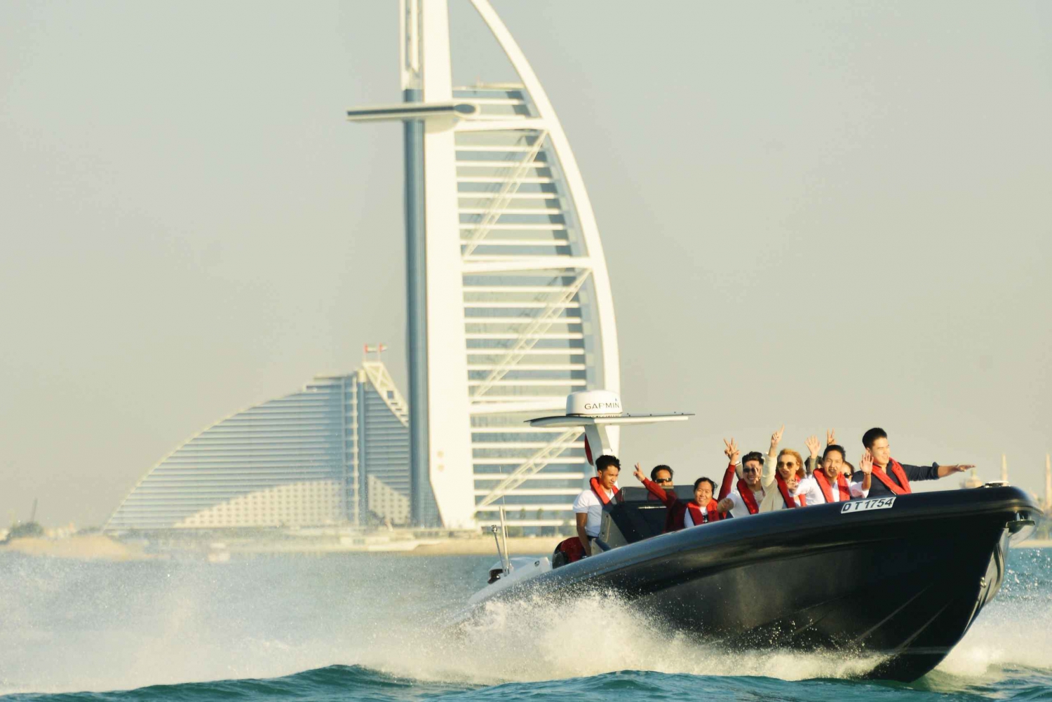 Dubaï : Croisière touristique sur la marina avec commentaires et eau
