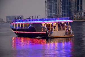 Croisière en boutre à Dubaï Marina : dîner buffet et divertissement en direct