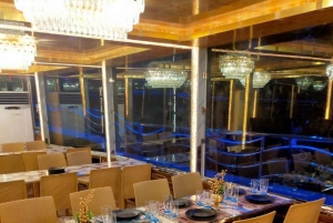 Croisière en boutre à Dubaï Marina : dîner buffet et divertissement en direct