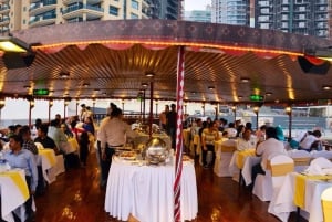 ドバイ マリーナ ディナークルーズ（ライブ エンターテインメント付き）（アルワスル）