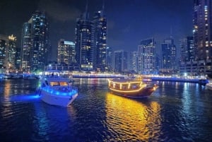 ドバイ マリーナ ディナークルーズ（ライブ エンターテインメント付き）（アルワスル）