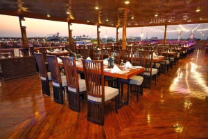 Dubai: Marina-Dinner-Bootsfahrt mit Tanoura-Tanzshow
