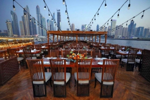 Dubai: Marina-Dinner-Bootsfahrt mit Tanoura-Tanzshow