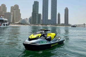 Dubai Oost: Begeleide JetsKi rit met geluidssysteem!