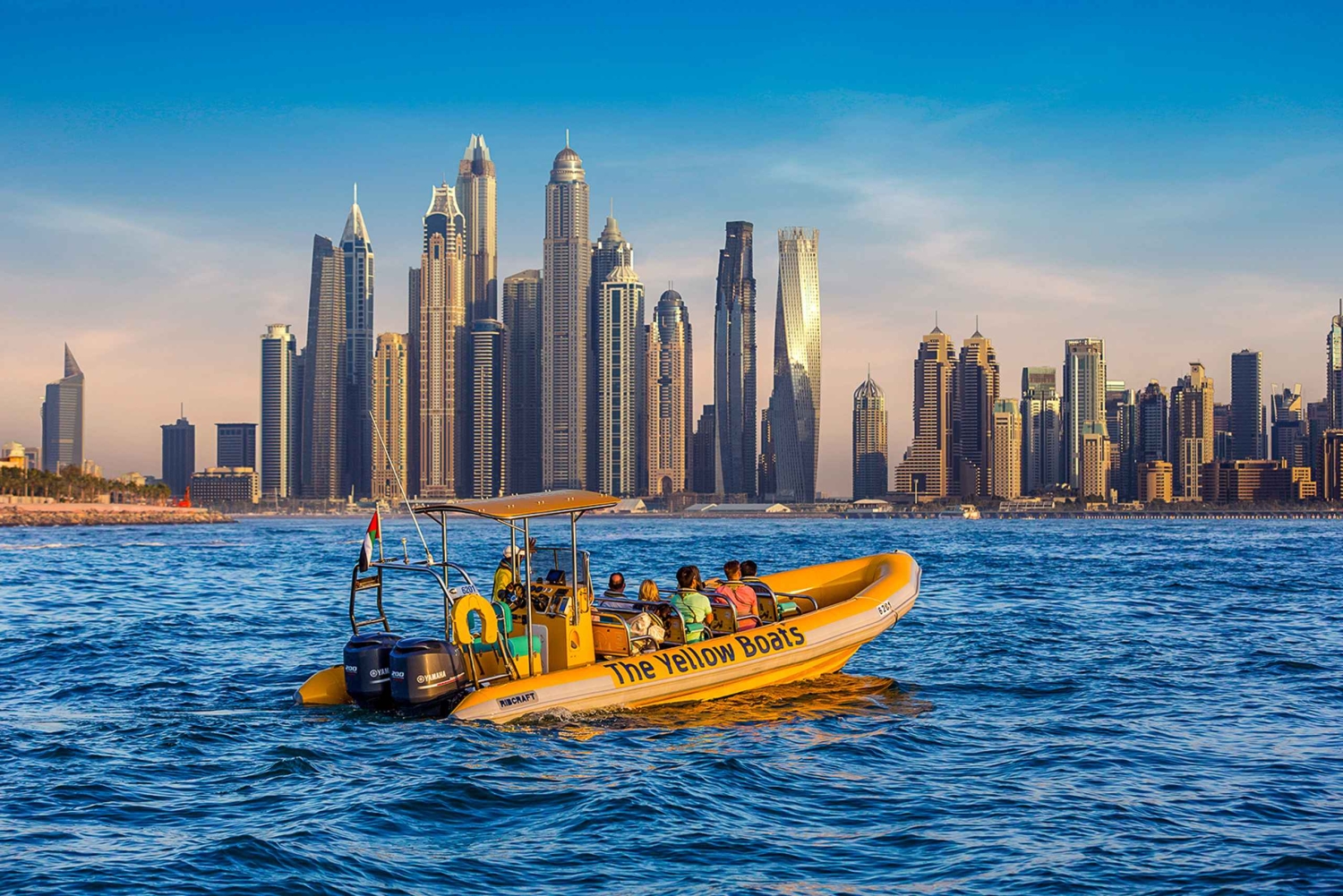 Dubai Marina: Guided Sightseeing Tour by Speedboat