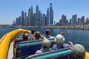 Dubai Marina: Guided Sightseeing Tour by Speedboat