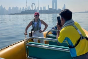 Dubai Marina: Guided Sightseeing Tour by Speedboat