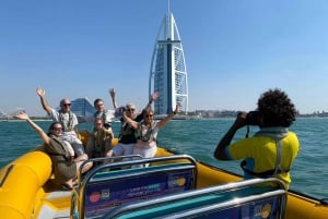 Dubai Marina: Guided Sightseeing Tour by Speedboat