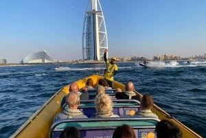 Dubai Marina: Guided Sightseeing Tour by Speedboat