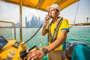 Dubai Marina: Guided Sightseeing Tour by Speedboat
