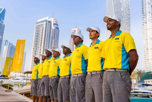 Dubai Marina: Guided Sightseeing Tour by Speedboat