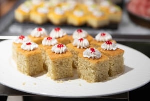 Dubai: Marina Sunset or Dinner Cruise -Live Shows & Open Bar