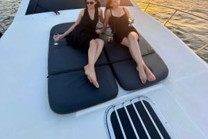 Роскошный тур на яхте по Дубай Марина: Ain Dubai, JBR и гавань (1 час)