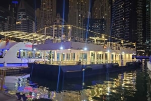 Dubai: Marina Premium middagscruise med ubegrenset antall drinker