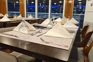 Dubai: Marina Premium middagskryssning med obegränsat antal drinkar