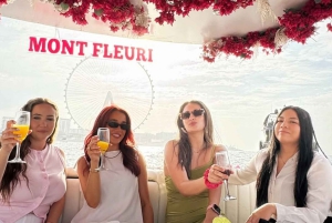 Dubai Marina: Private Boat Tour with Flower
