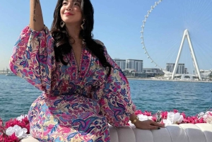 Dubai Marina: Private Boat Tour with Flower